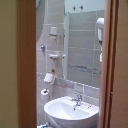 Hola Guest house Rome