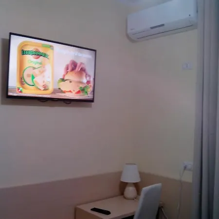 Hola Guest house Rome