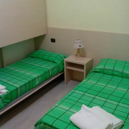 Hola Guest house 3*
